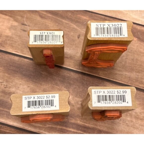 LOT OF 4 CANADIAN MAPLE HOLIDAY THEMED WOOD MOUNTED RUBBER STAMPS PENGUIN ELF - Picture 5 of 7